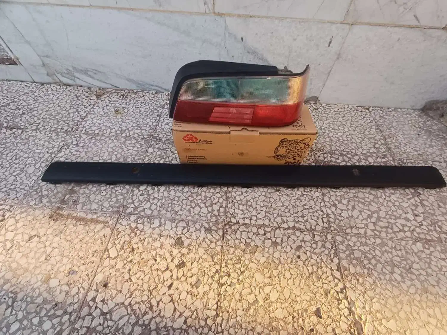 چراغ خطر ماشین|قطعات یدکی و لوازم جانبی|قم, وادی السلام|دیوار