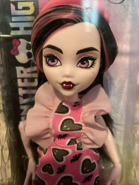 باربی دراکولاورا مانسترهای monster high متل|اسباببازی|تهران, بهجتآباد|دیوار