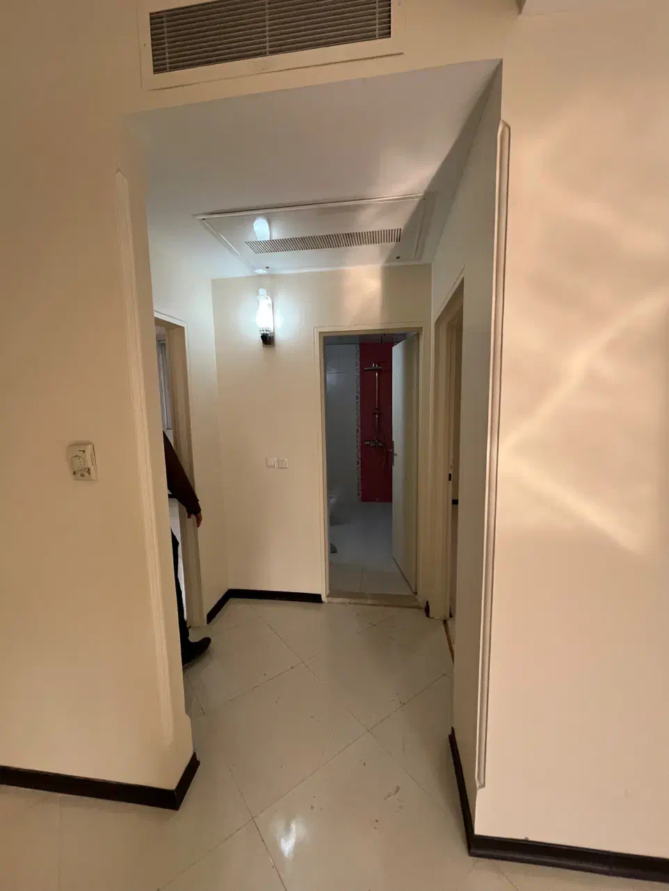 ۱۰۳ متر برج رینگ اول دریاچه خوش نقشه