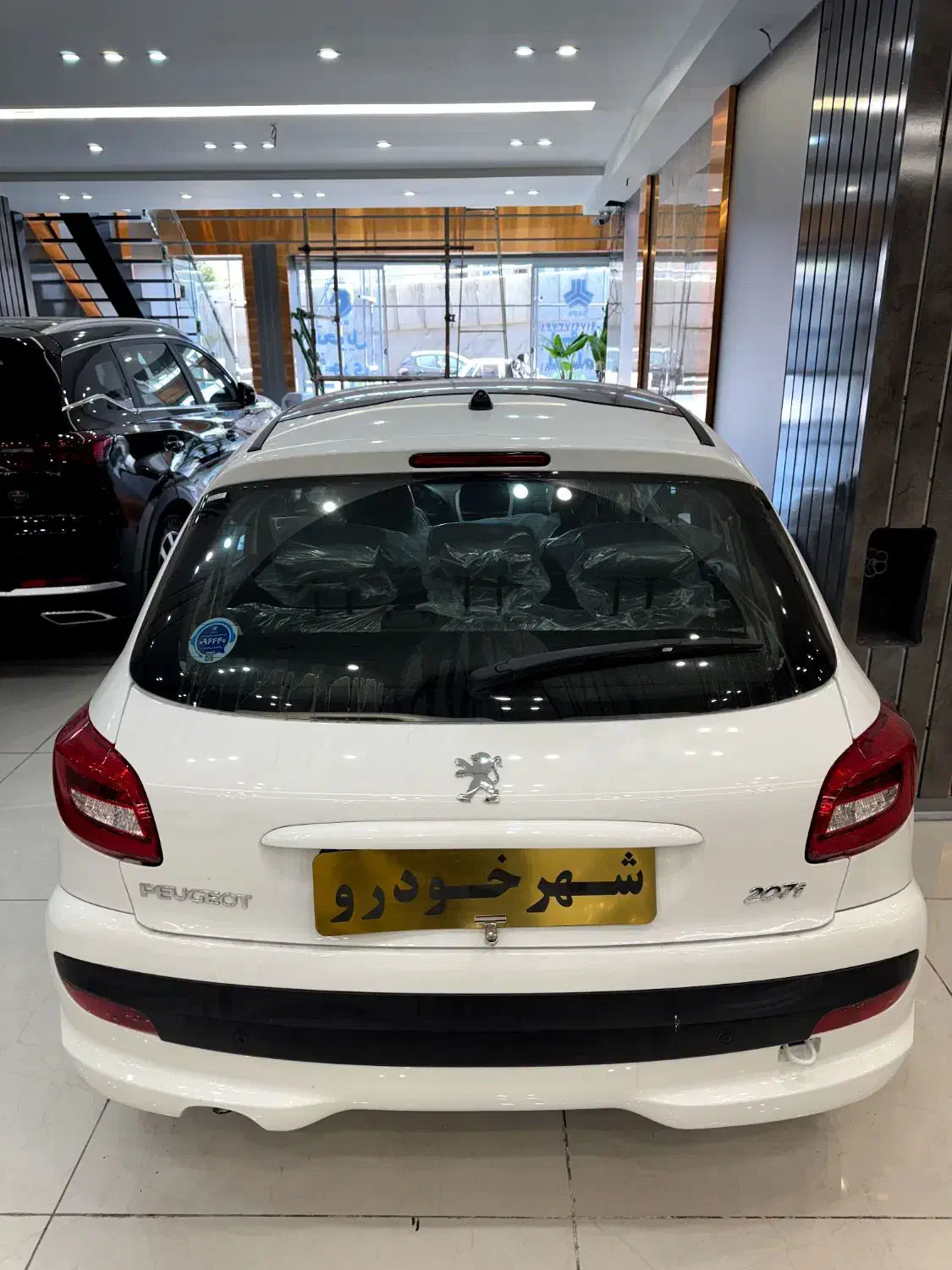 پژو 207 پاناروما پلاس دنده ای مدل 1404|خودرو سواری و وانت|شیراز, فرهنگ شهر|دیوار
