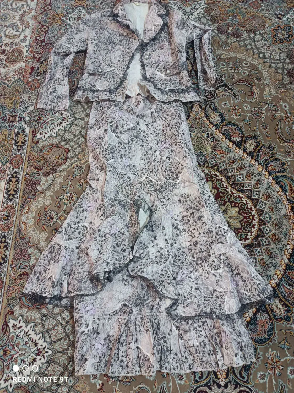 لباس مجلسی|لباس|رباط‌کریم, نصیرشهر|دیوار