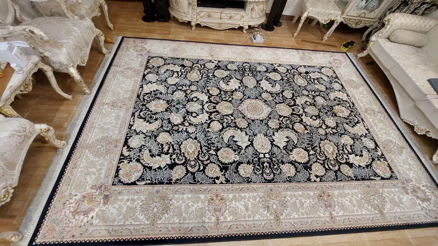 فرش ۱۲۰۰ شانه کلاسیک|فرش|تهران, شهرک ولیعصر شمالی|دیوار