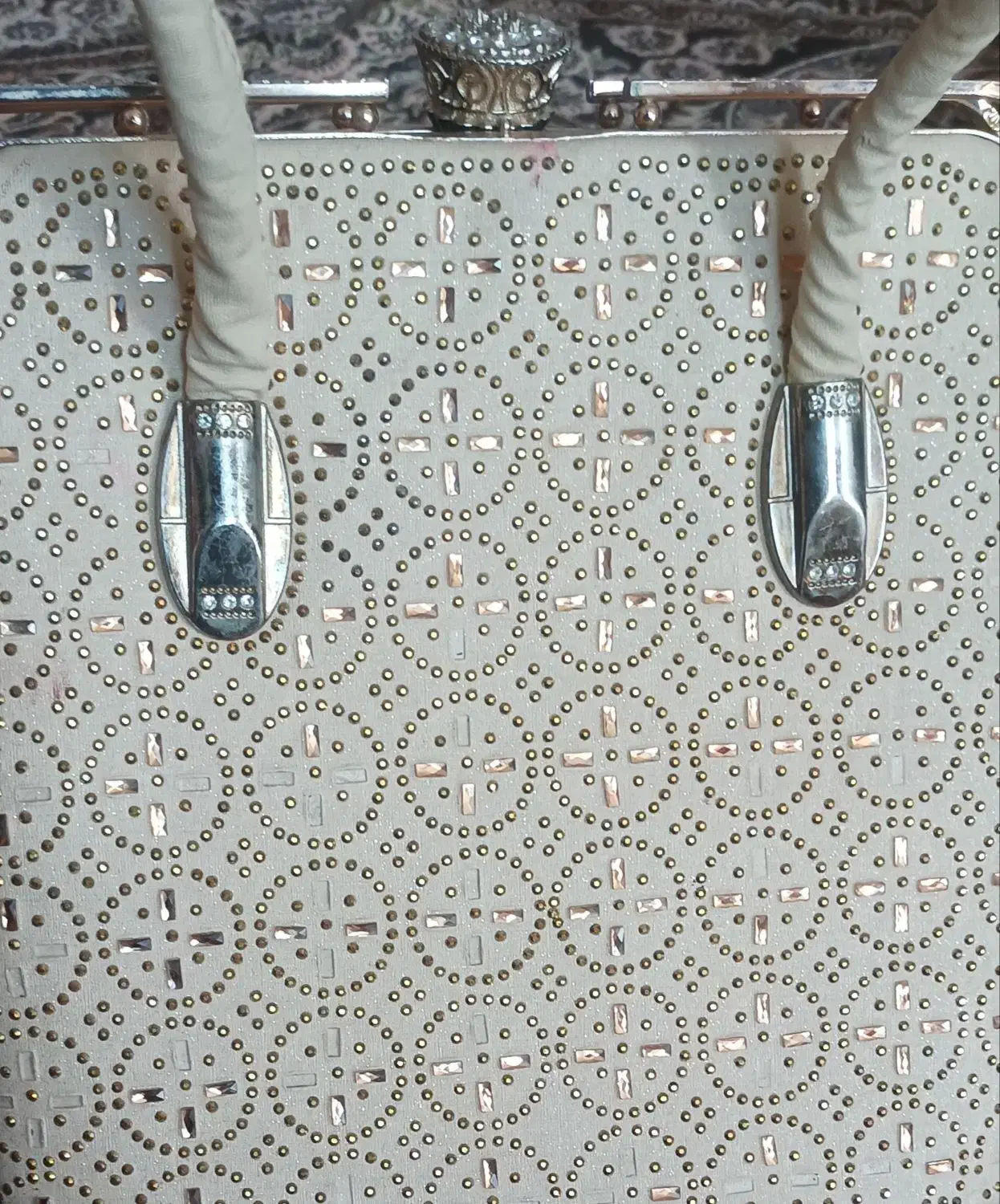 کیف|کیف، کفش، کمربند|ایرانشهر, |دیوار