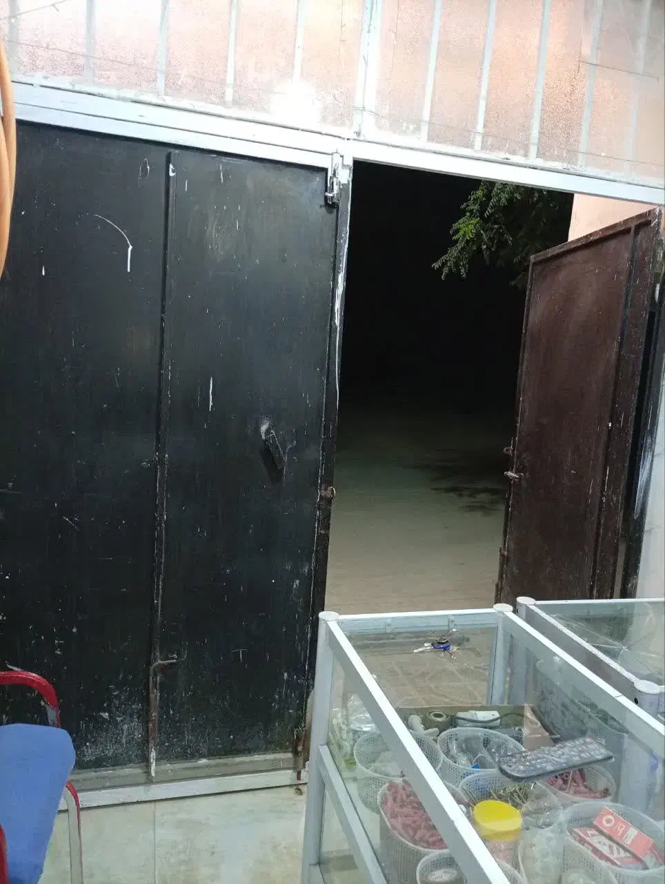 یه دونه درب حیاط|فعالیت داوطلبانه|مشهد, شهرک مهرگان|دیوار