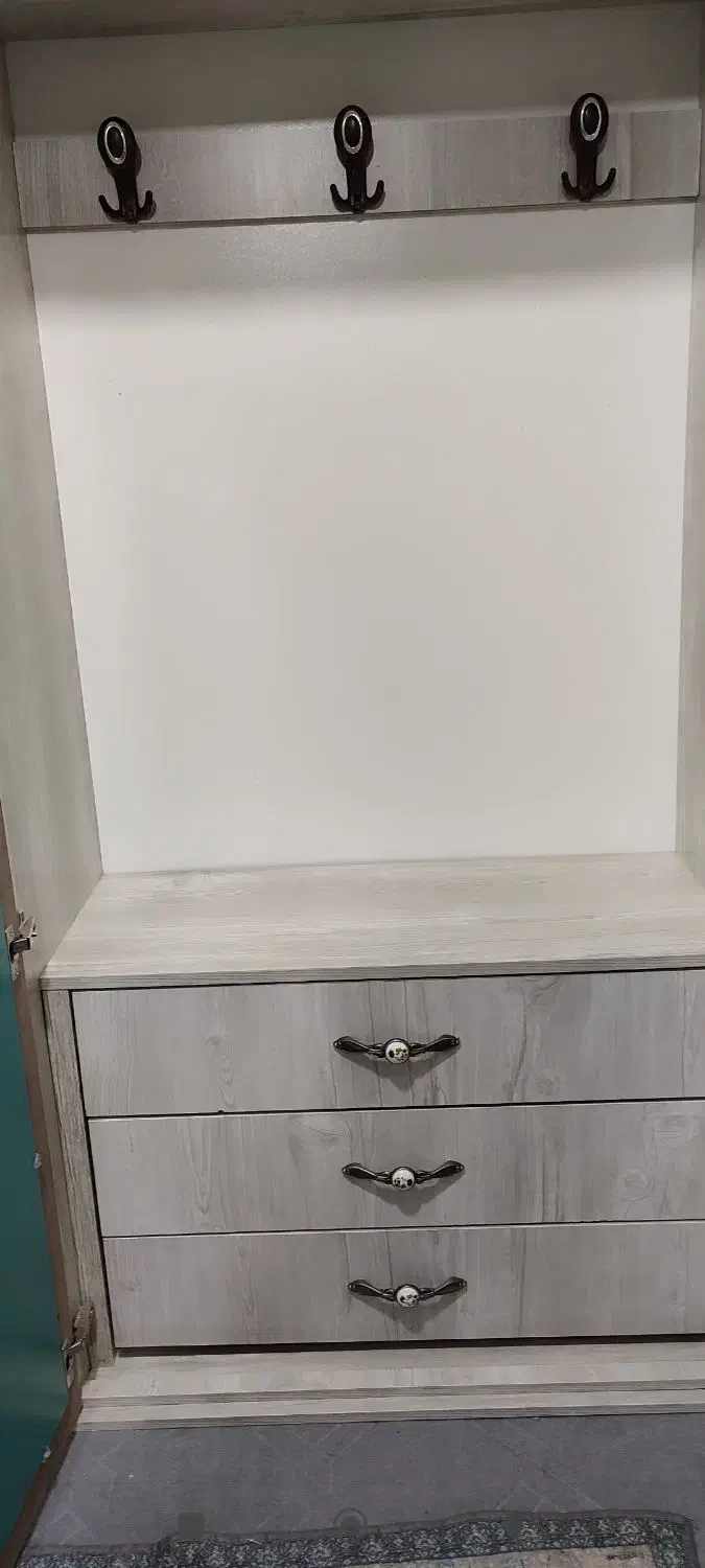 کمد|جاکفشی، کمد، دراور|قیدار, |دیوار