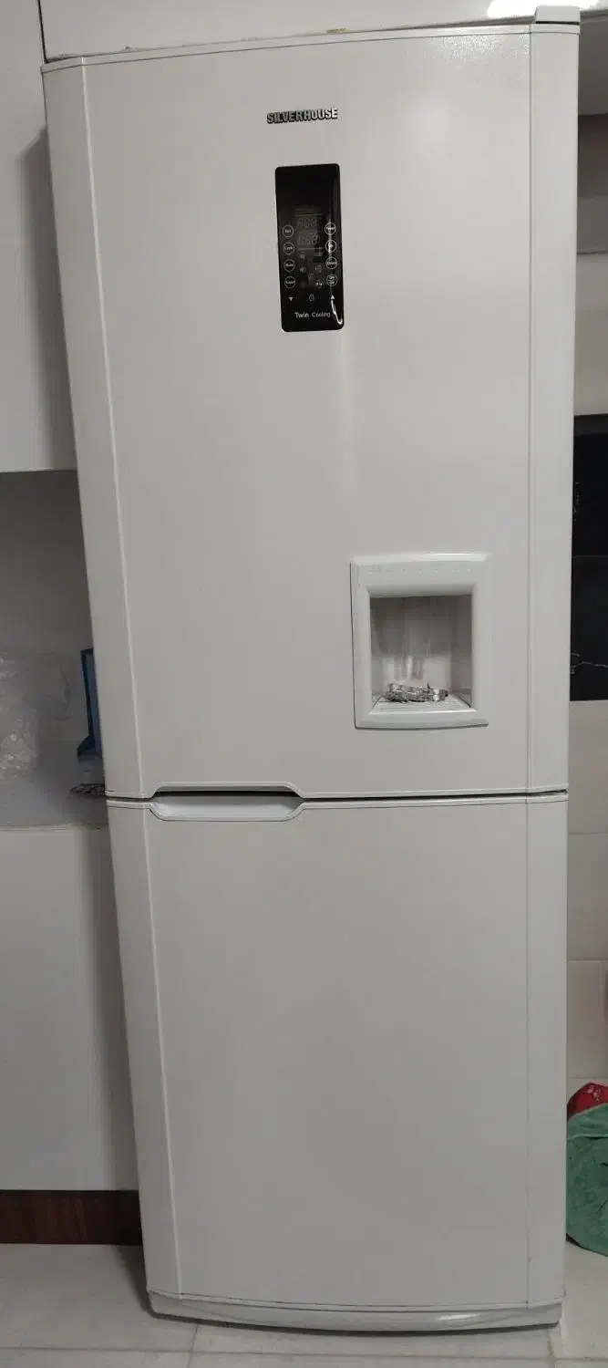 یخچال فریزر سیلور هوس|یخچال و فریزر|شاهینشهر, گرگاب|دیوار