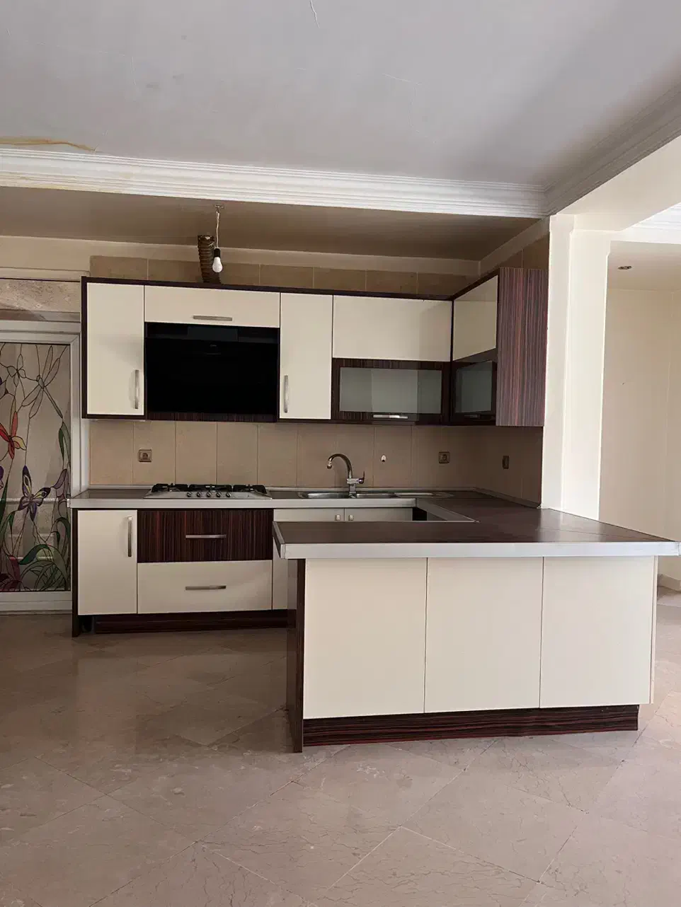 آپارتمان۱۳۵متر*۳خواب* ۲مستر*۲۴متری*فول مشاعات