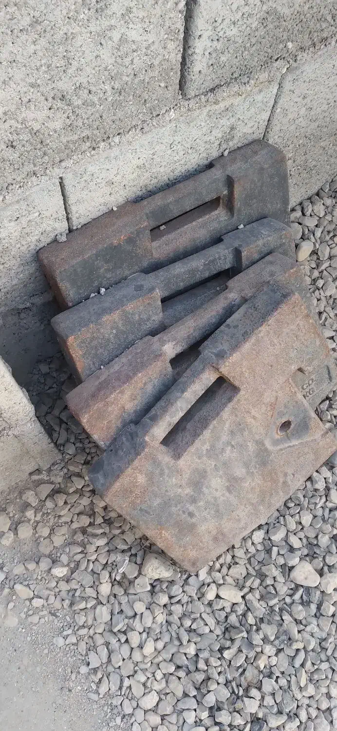 وزنه جلو تراکتور وداخل لاستیک جلو|قطعات یدکی و لوازم جانبی|خورموج, |دیوار