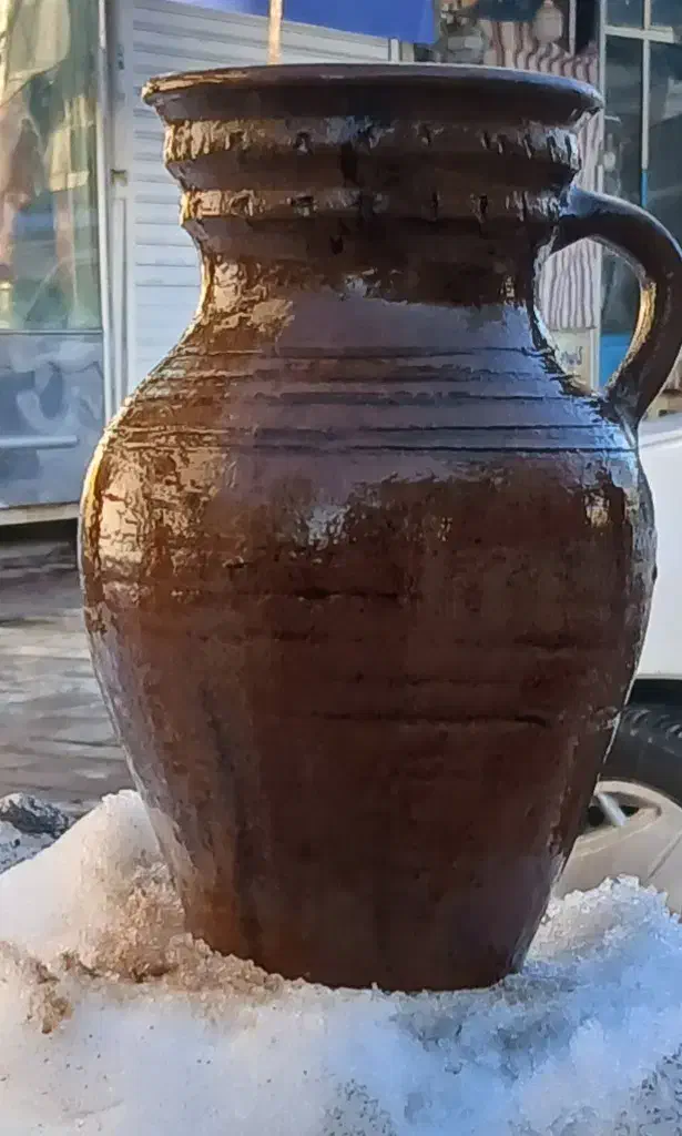 کوزه سفالی قدیمی آنتیک|کلکسیون اشیاء عتیقه|املش, |دیوار