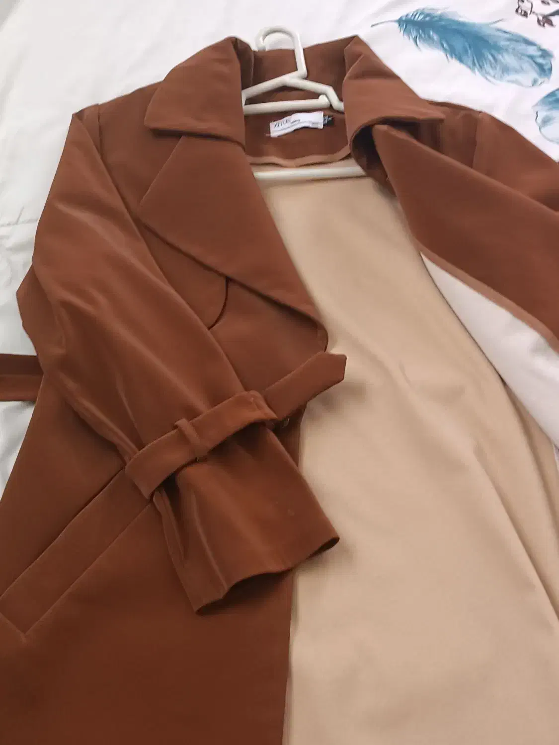 کت زمستانه|لباس|صدرا-فارس, فاز ۱|دیوار