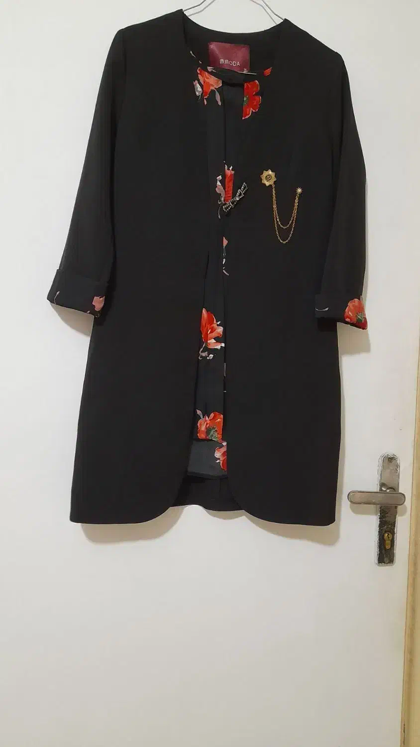 لباس مجلسی|لباس|اصفهان, ملک‌شهر|دیوار