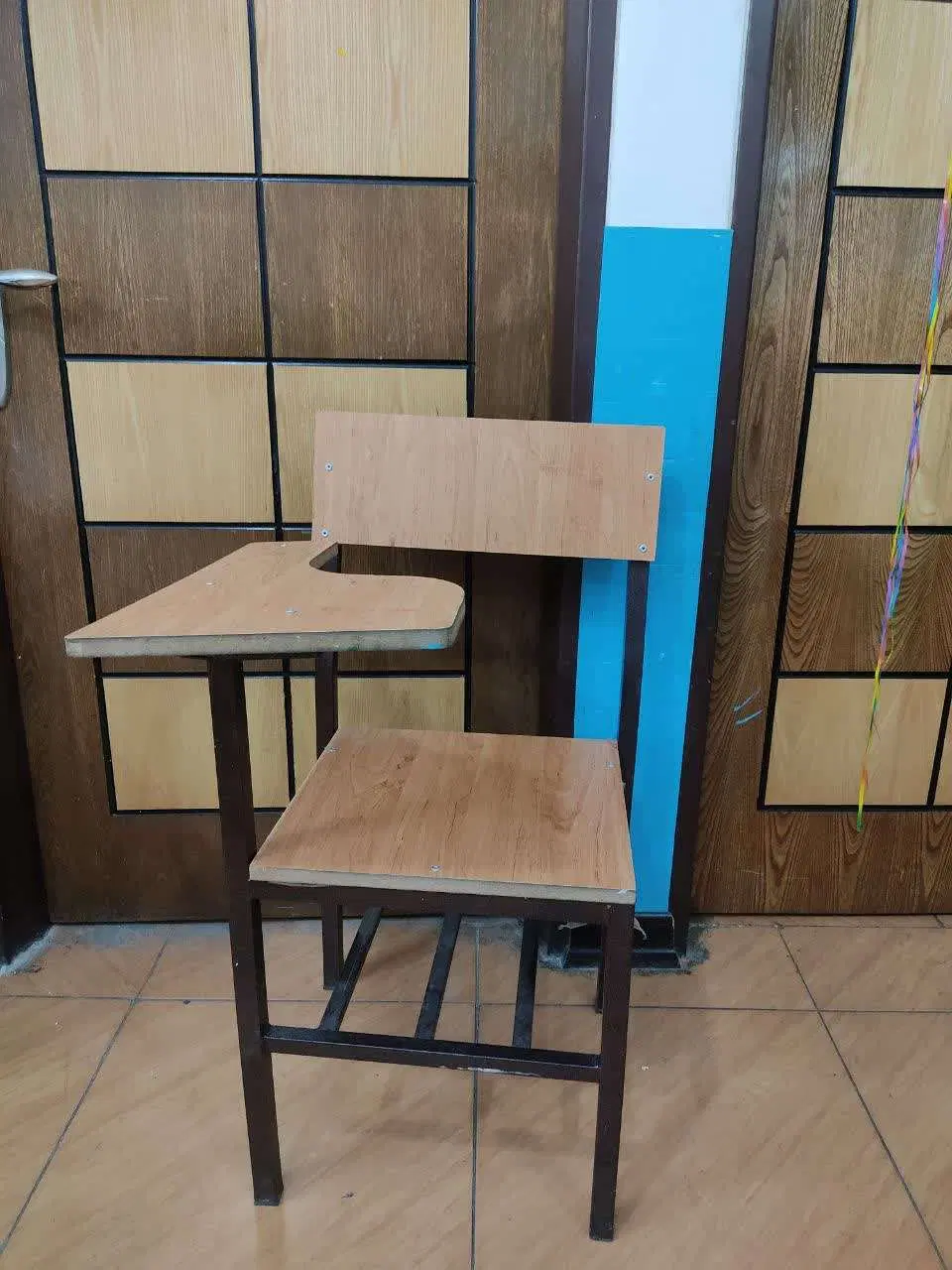 صندلی ، صندلی دسته دار،صندلی دانش آموزی،صندلی چوبی|دفتر کار|اصفهان, سپاهانشهر|دیوار