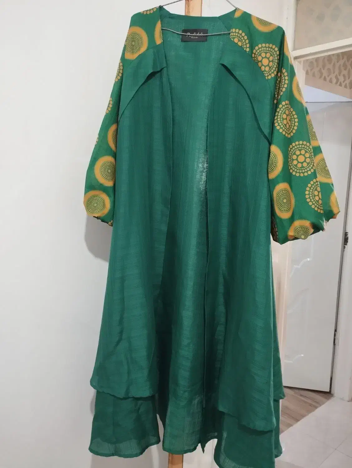 مانتو نو|لباس|بروجرد, |دیوار