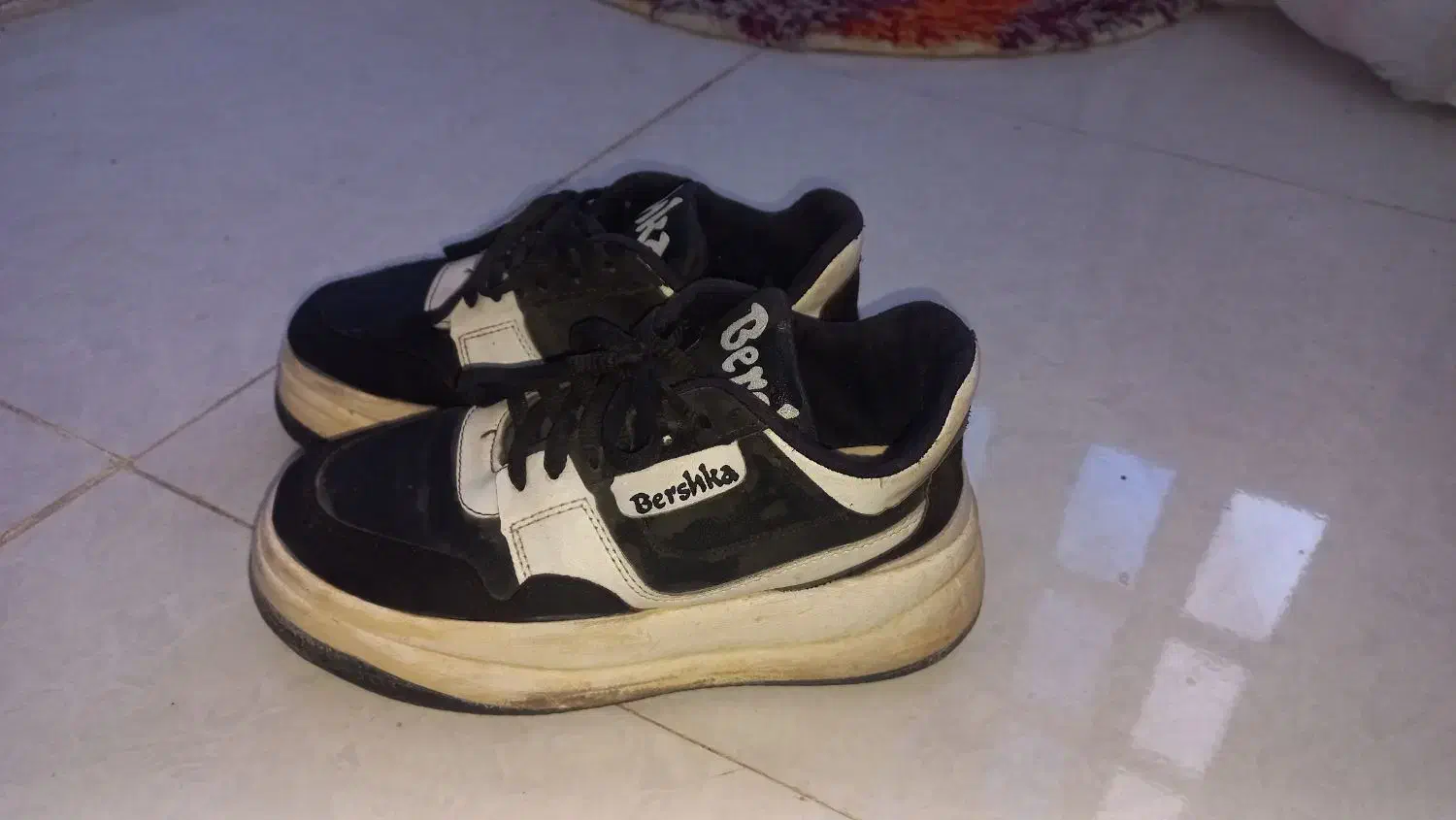 کفش و پوتین و کوله پیش دبستان|کیف، کفش، کمربند|منجیل, |دیوار