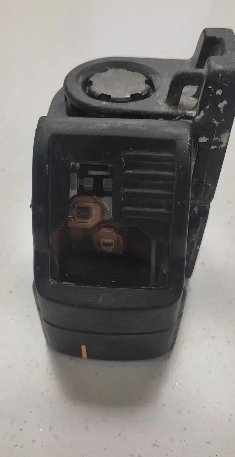 تراز لیزری دیوالت تیپ ۱ اصلی در حد نو بدون جعبه|ابزارآلات|تهران, دانشگاه شریف|دیوار