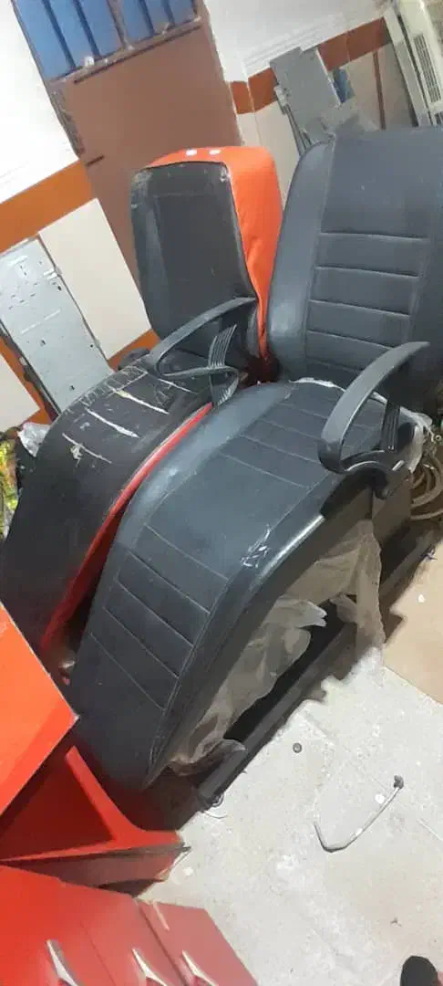 صندلی و دکور آرایشگاه|آرایشگاه و سالن‌های زیبایی|کارون, |دیوار