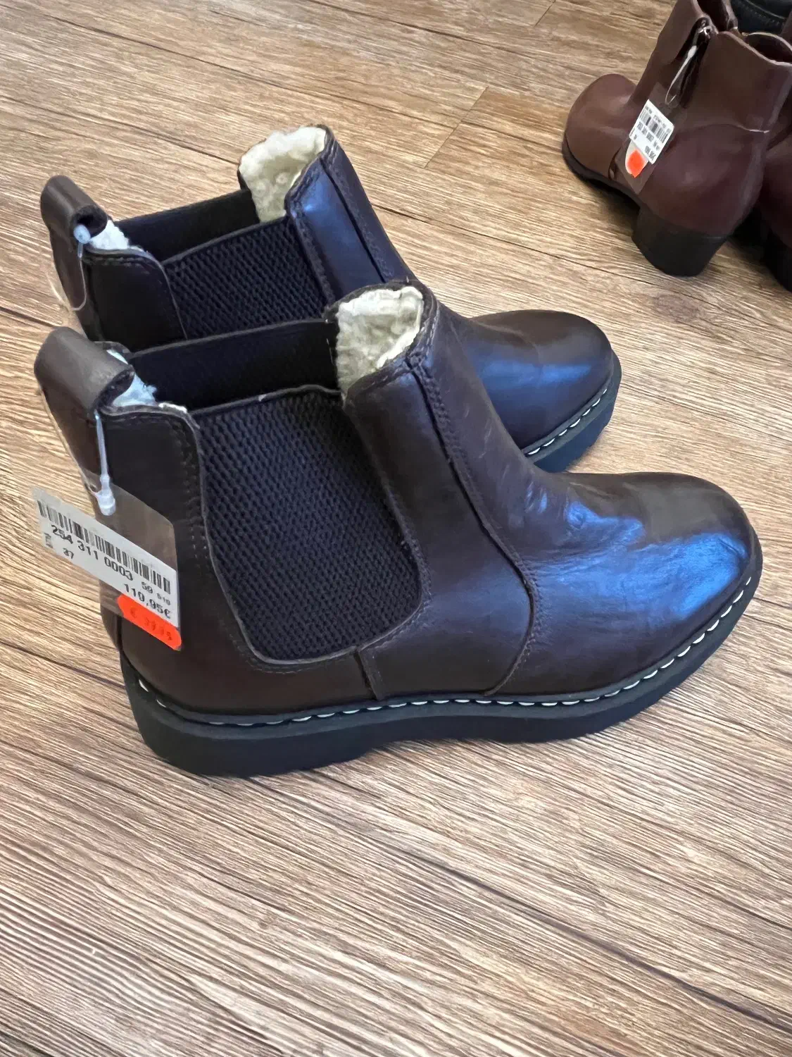 نیم بوت زنانه|کیف، کفش، کمربند|اصفهان, خانه اصفهان|دیوار