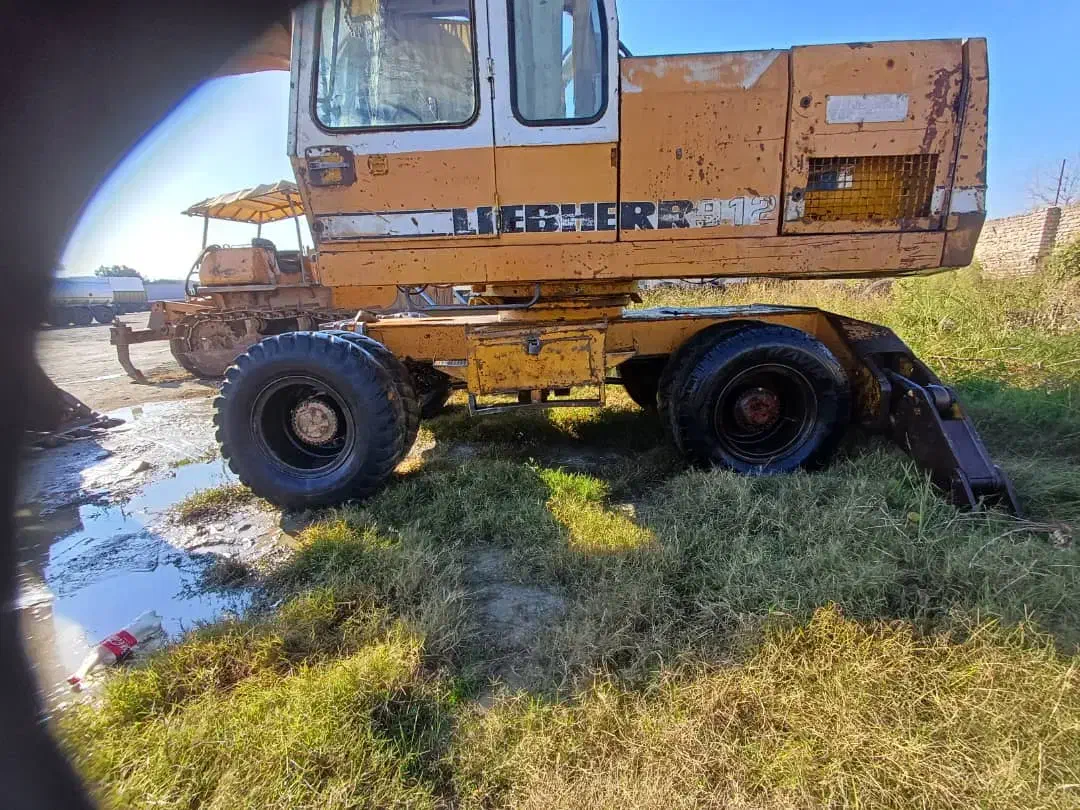 بیل لاستیکی لیپر ۹۱۲|خودرو سنگین|ساری, |دیوار