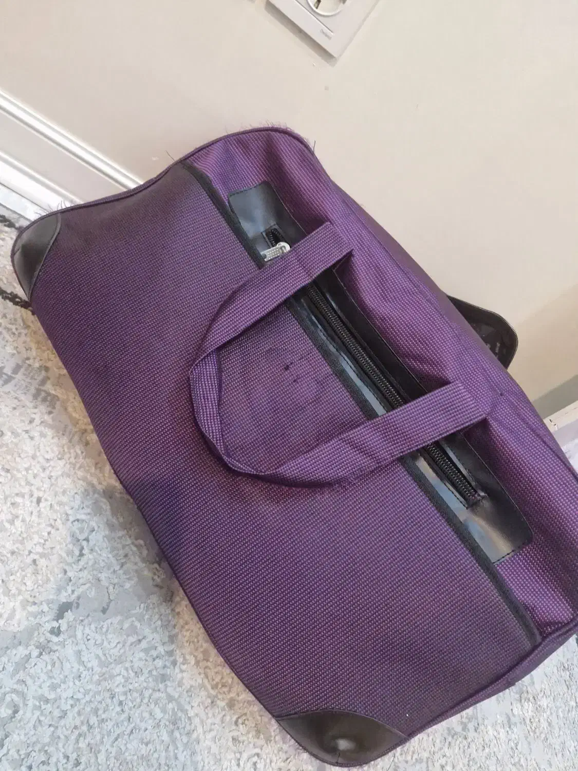 ساک مسافرتی|کیف، کفش، کمربند|کرج, باغستان|دیوار