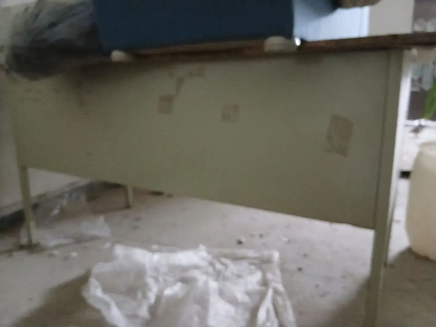 میز فلزی|دفتر کار|خمینی‌شهر, |دیوار