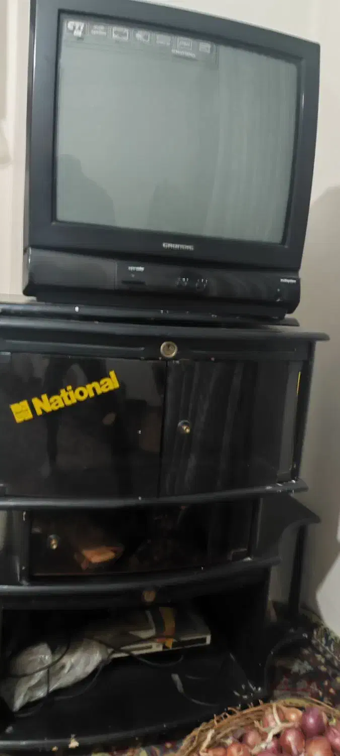 تلویزون صحیح وسالم|تلویزیون و پروژکتور|بروجرد, |دیوار