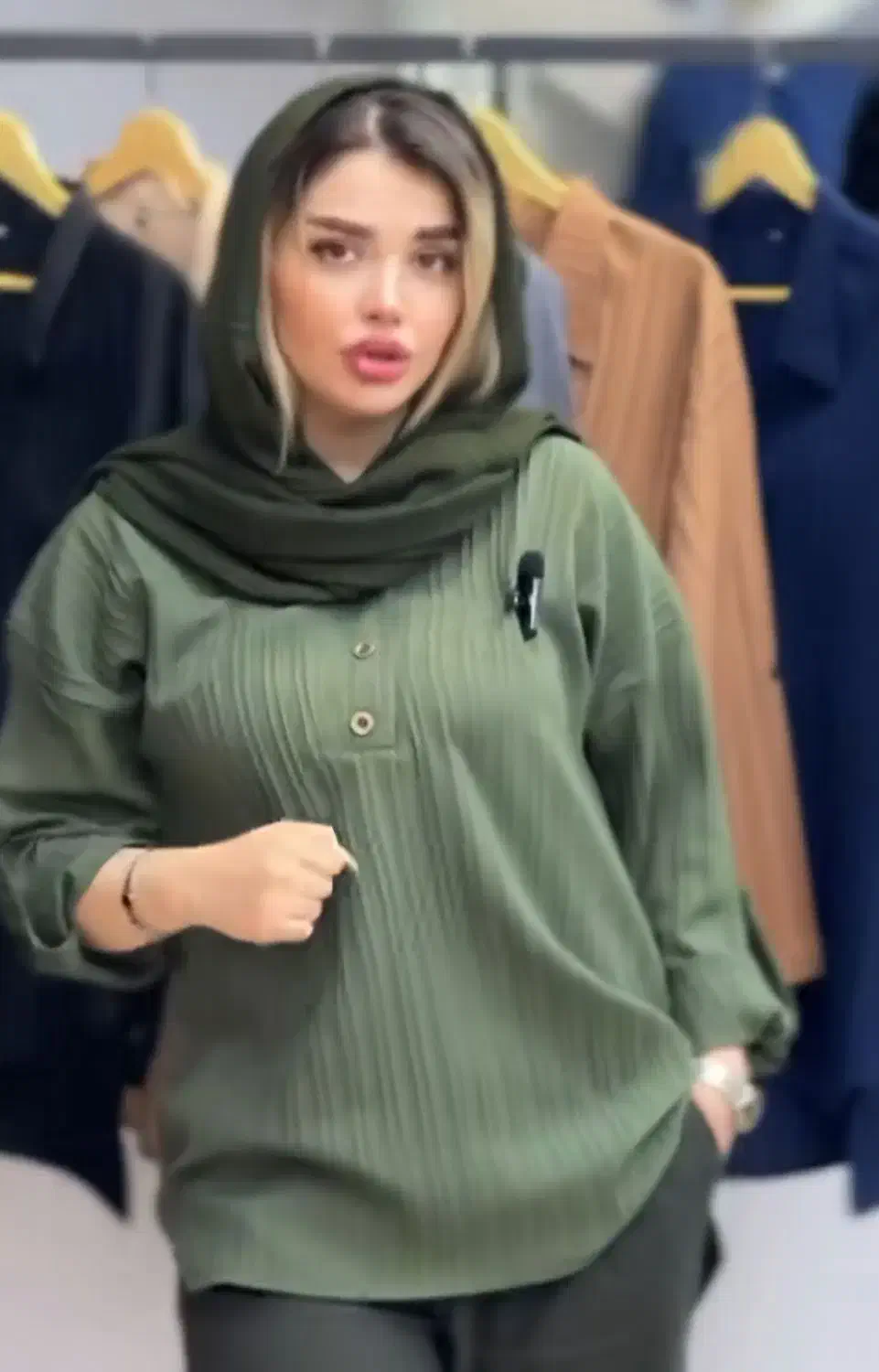 فروش لباس|لباس|فولادشهر, سایت صنعتی کاوه|دیوار