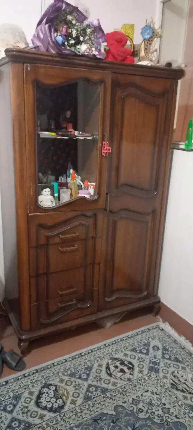 تخت و کمد|تخت و سرویس خواب|شاهین‌شهر, عطار|دیوار