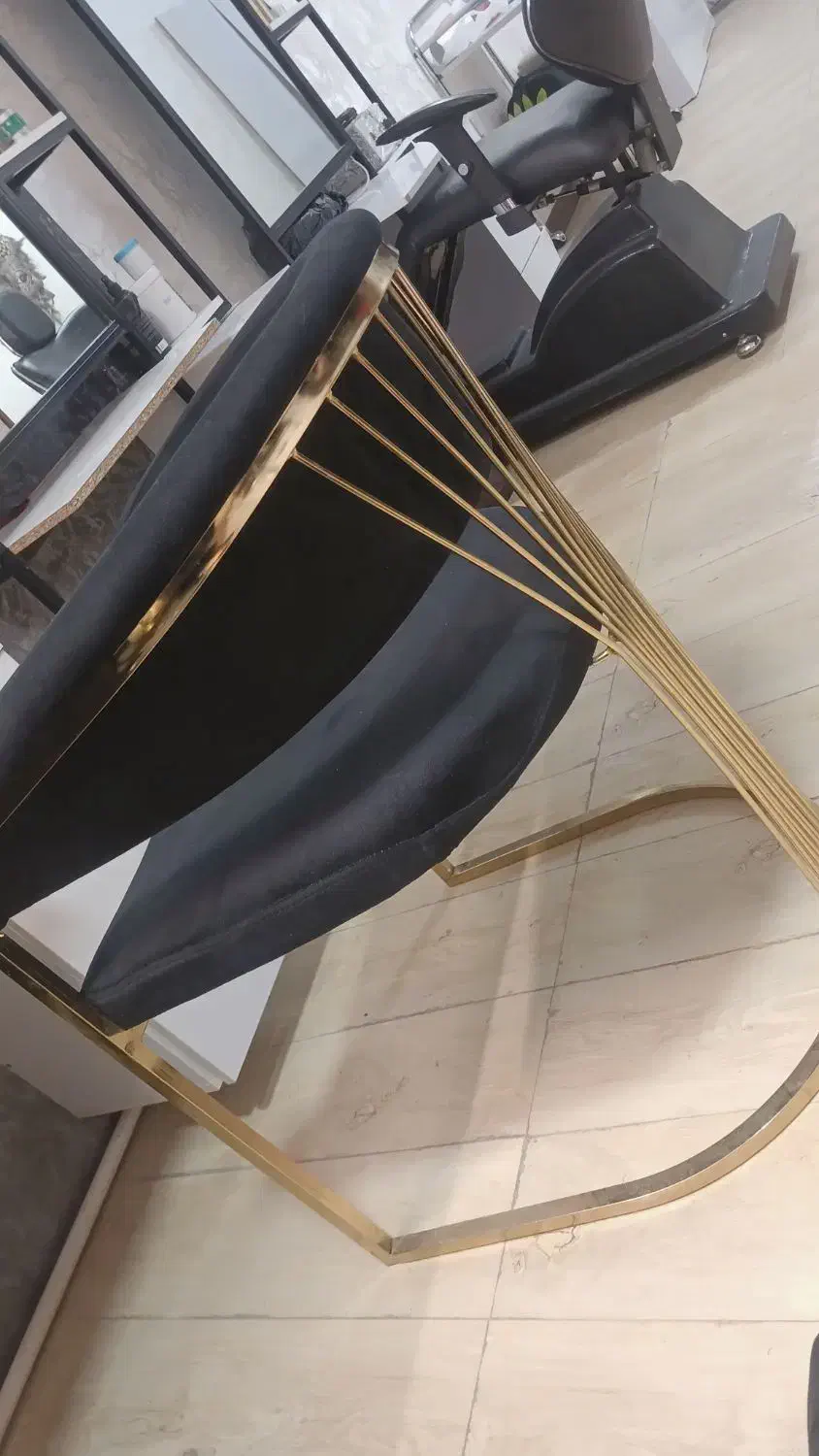 صندلی کپ و سرشور|آرایشگاه و سالن‌های زیبایی|مشهد, رده|دیوار