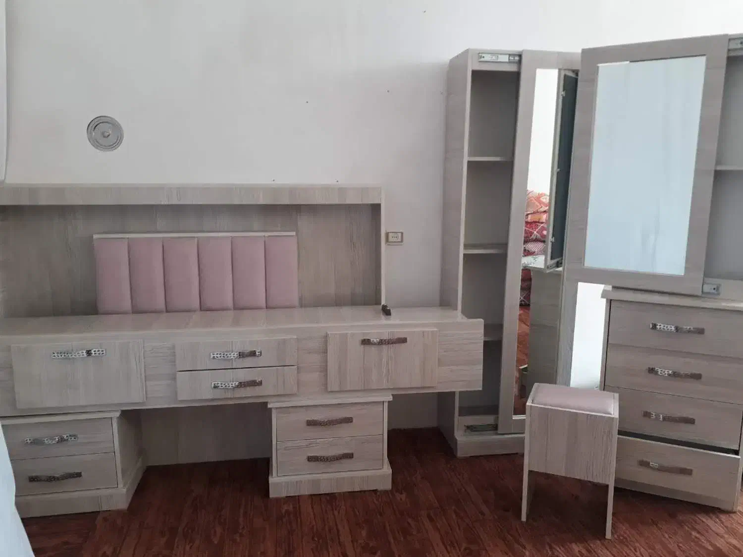 تخت خواب دو نفره|تخت و سرویس خواب|ترکمانچای, |دیوار