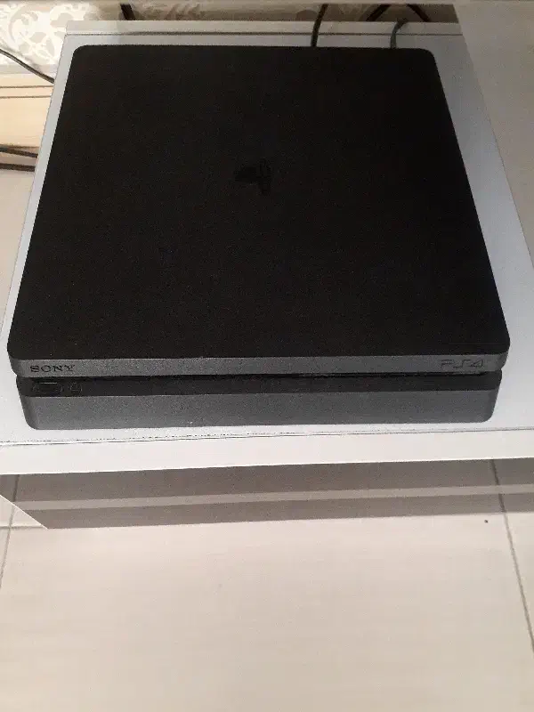 پلی استیشن ۴ اسلیم یک ترابایت در حد آک|کنسول، بازی ویدئویی و آنلاین|تهران, راه آهن|دیوار
