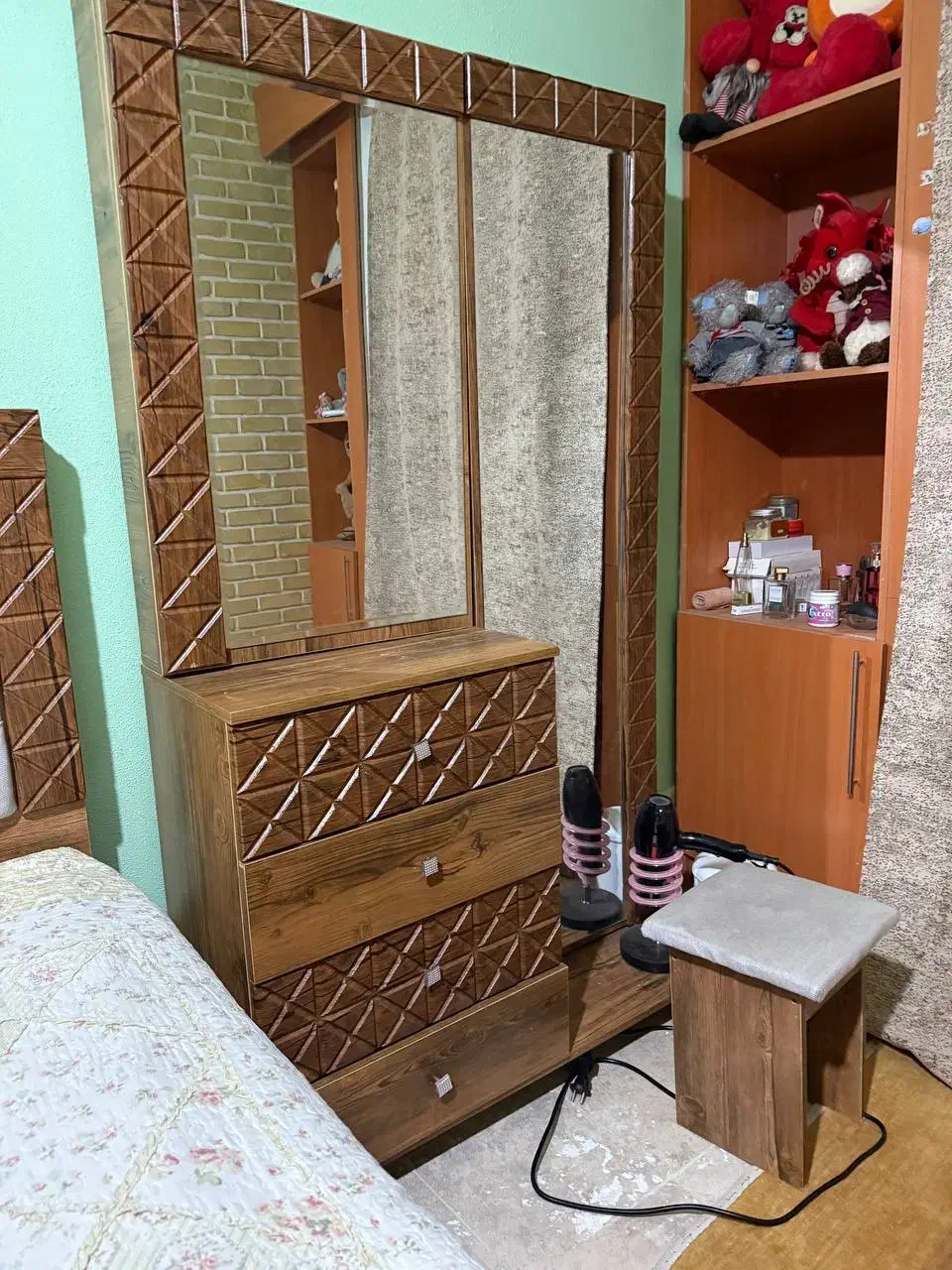 فروش مبل و تختواب نو به علت مهاجرت|مبلمان خانگی و میز عسلی|فشم, |دیوار