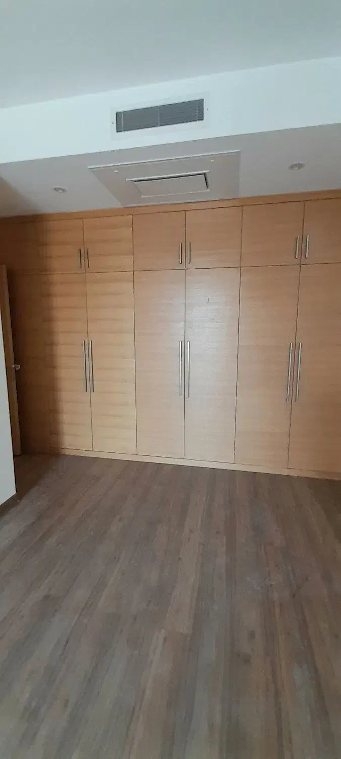 ۱۵۵متر ۳خواب ۲پارکینگ نوساز مشاعات آبی سازه هوشمند