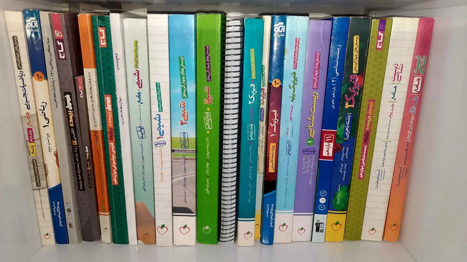 کتاب و جزوه کنکور تجربی نصف قیمت|کتاب و مجله آموزشی|تهران, آبشار تهران (دریاچه)|دیوار