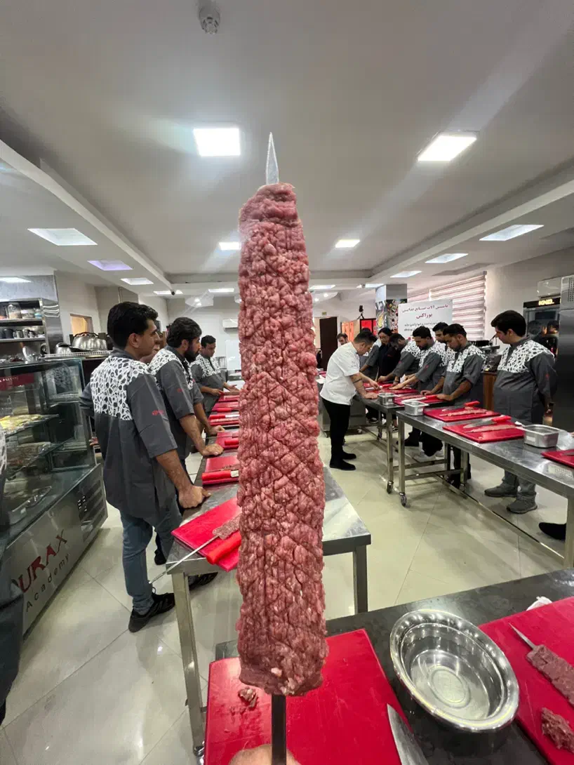 استخدام کارگر کارکرده در سالن و اشپزخانه|استخدام خدمات فروشگاه و رستوران|شوش, |دیوار