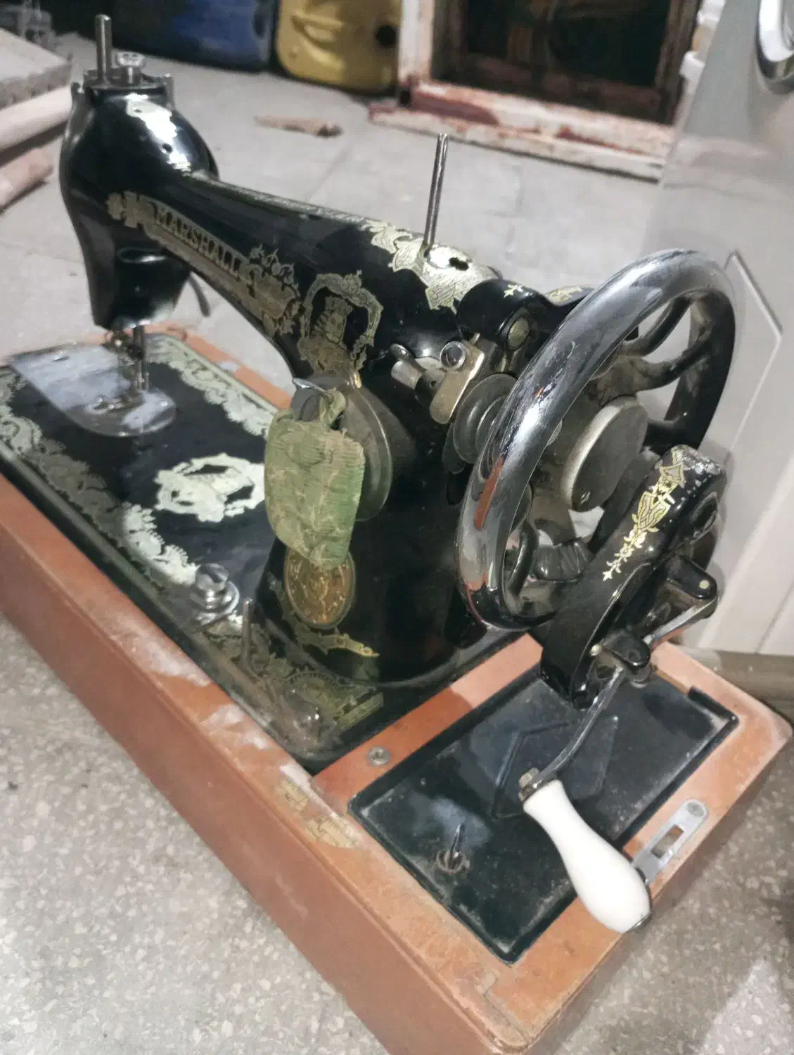 چرخ|چرخ خیاطی و ریسندگی|سبزوار, شرق کال عیدگاه|دیوار