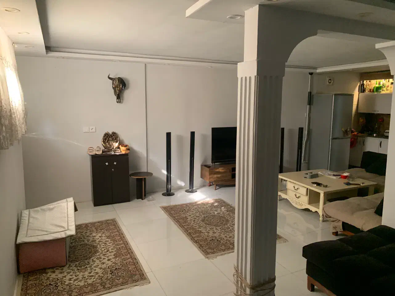 ۸۰ متر/ویلایی/دوخواب/گیو و کادوس/بین دوم و سوم