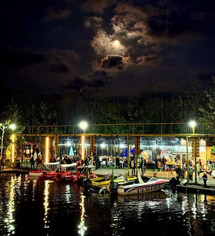 جواهری در مجموعه ای سرسبز|فروش خانه و ویلا|مهاجران, |دیوار