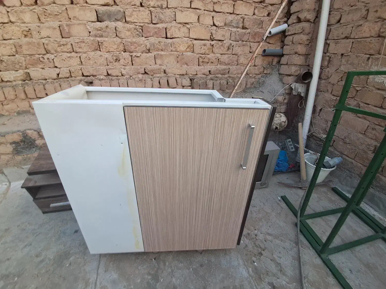 تلویزیون و میز تلویزیون و کابینت و کمد کودک|تلویزیون و پروژکتور|قم, انسجام|دیوار