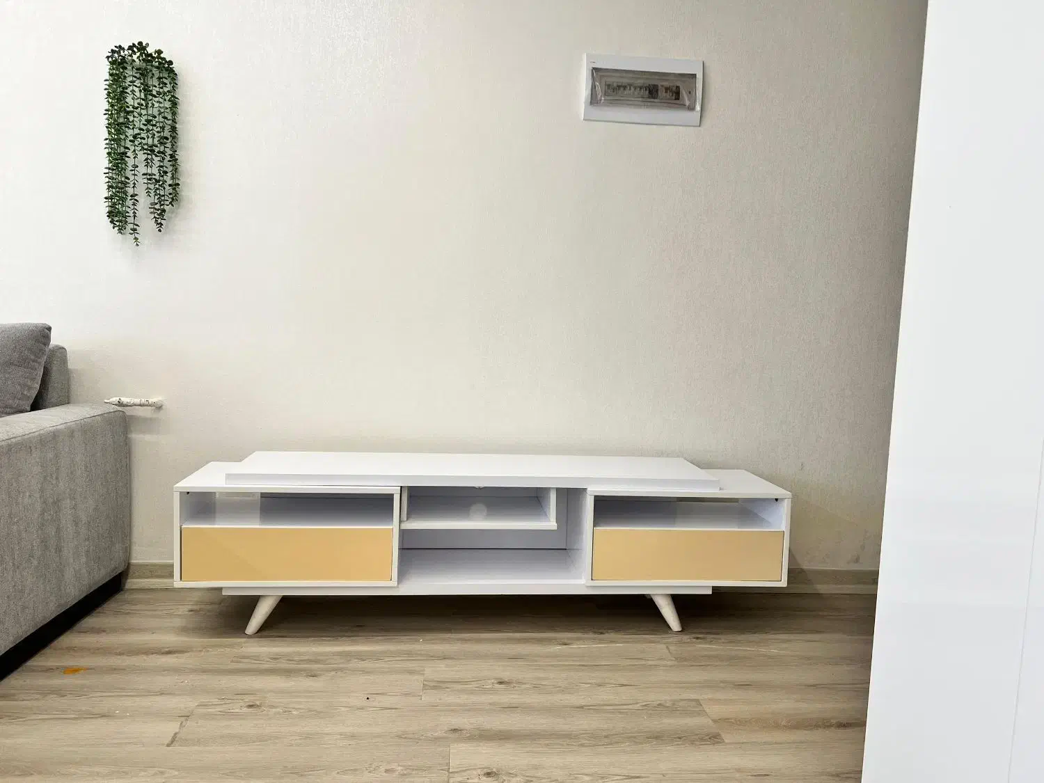 فروش میز تلویزیون کاملا نو و تمیز در شهر جم|میز تلویزیون|جم, |دیوار