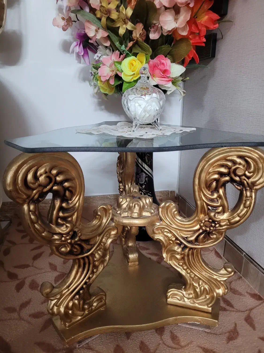 میزوعسلی نو،ست لباس تکواندو|مبلمان خانگی و میز عسلی|بروجرد, |دیوار