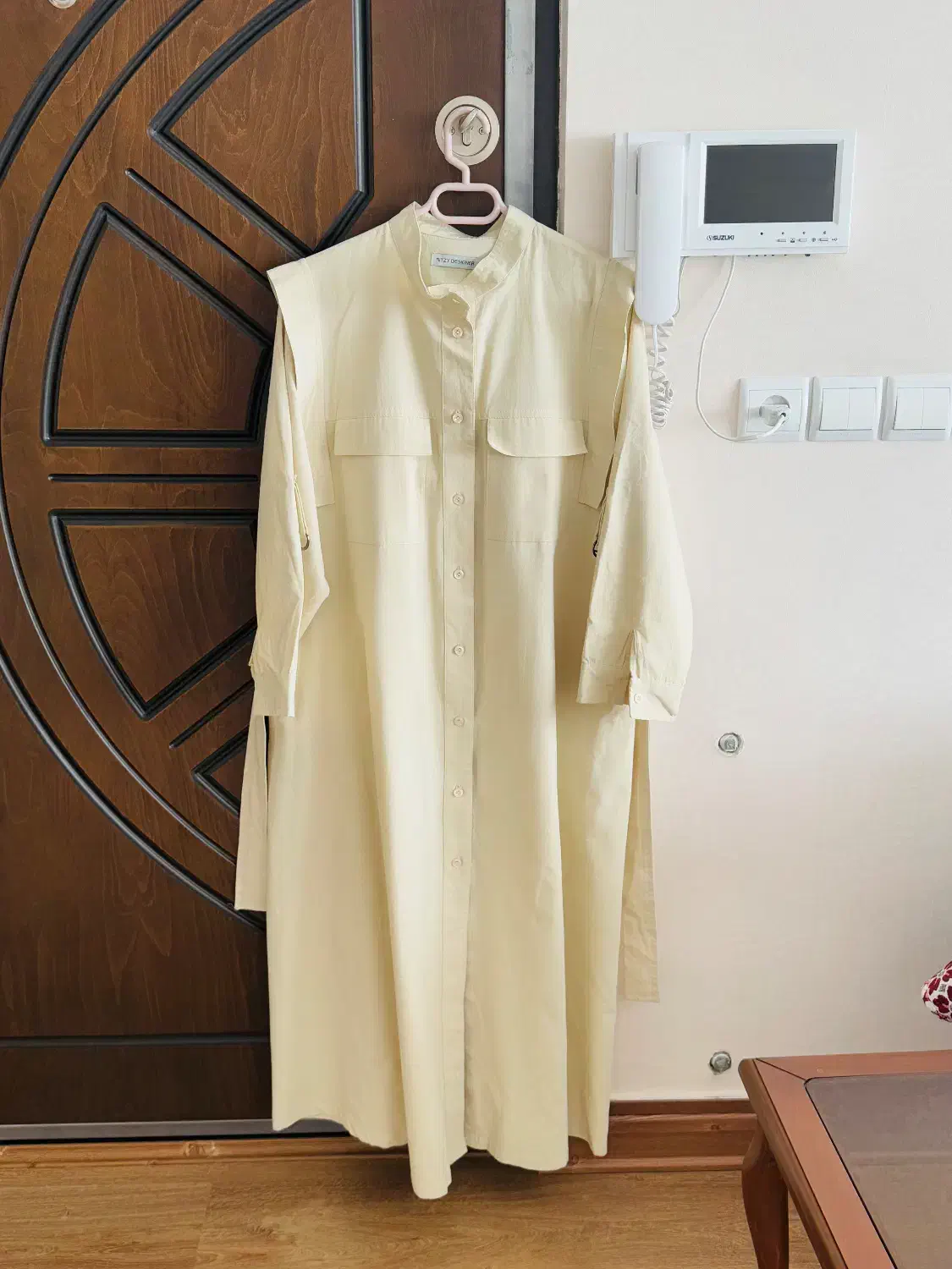 مانتو بلند شیری رنگ|لباس|بوئین زهرا, |دیوار