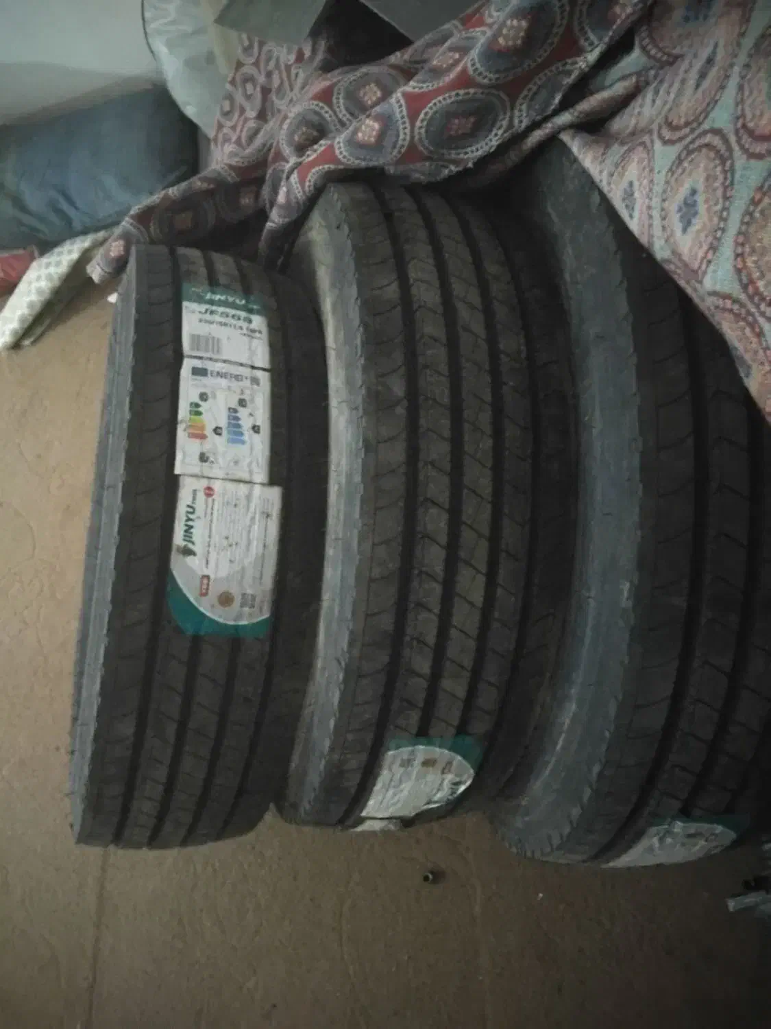 لاستیک تیوبولس خاور ایسوزو هیوندا بنز تیوبلوس|قطعات یدکی و لوازم جانبی|قائن, |دیوار