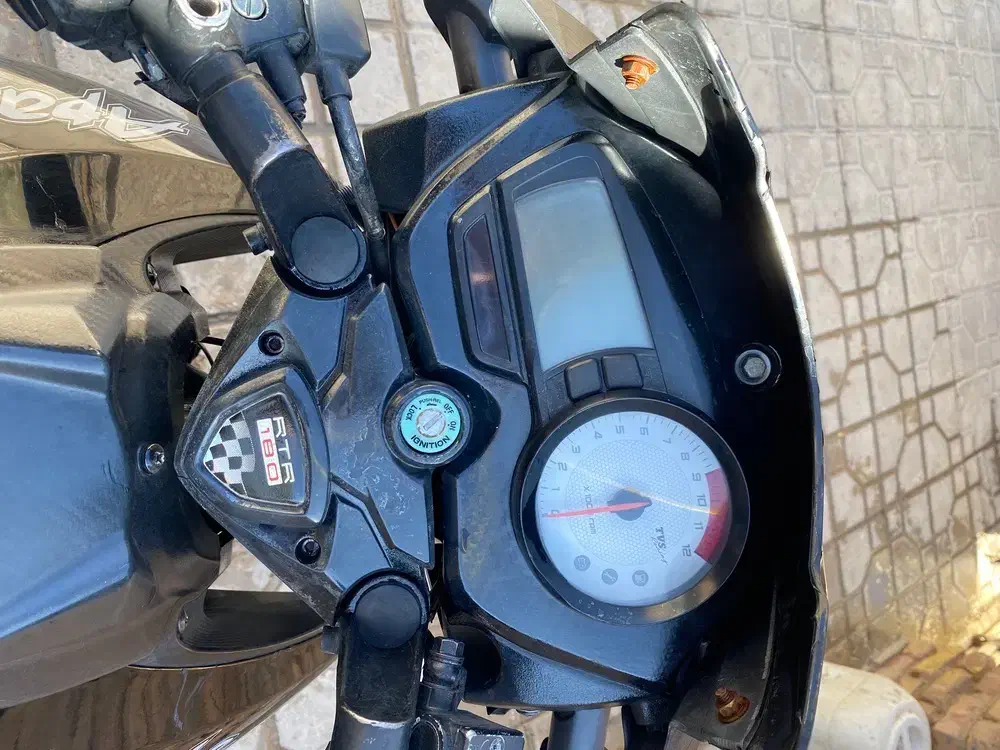 موتور تیزپر|موتورسیکلت|سده (خراسان جنوبی), |دیوار