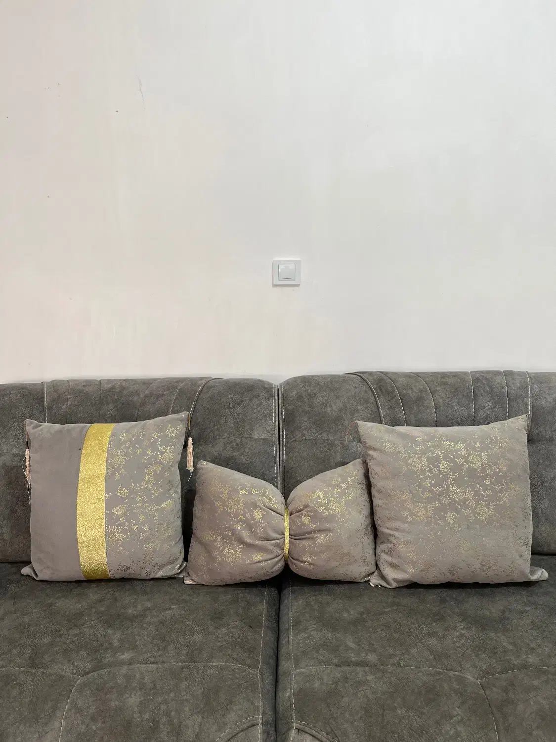 کوسن کاملا سالم|رختخواب، بالش، پتو|کوهدشت, |دیوار