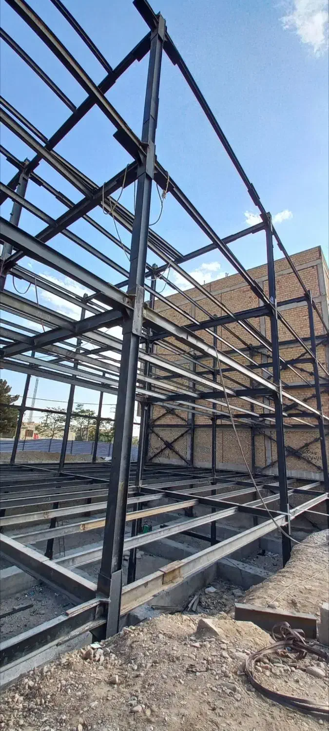 جوشکاری اسکلت فلزی تیر ورق تیر اهن سازه نگهبان|خدمات پیشه و مهارت|تهران, شارق|دیوار