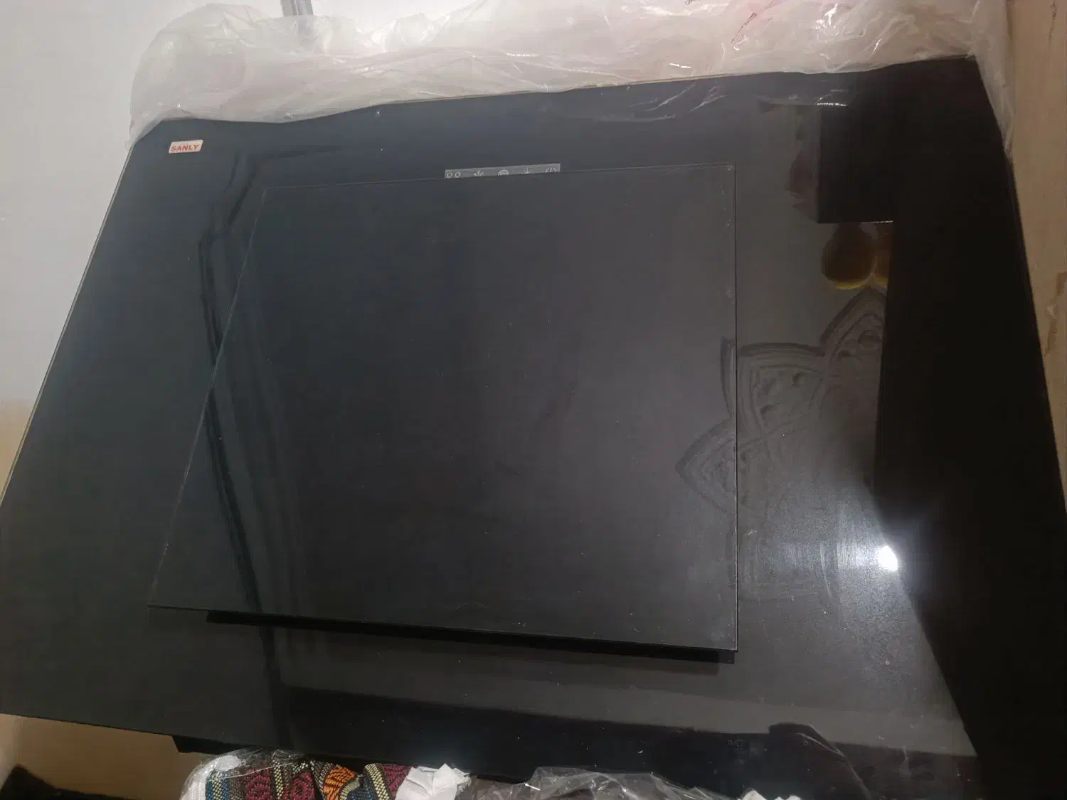 هود|هود|شاهین دژ, |دیوار