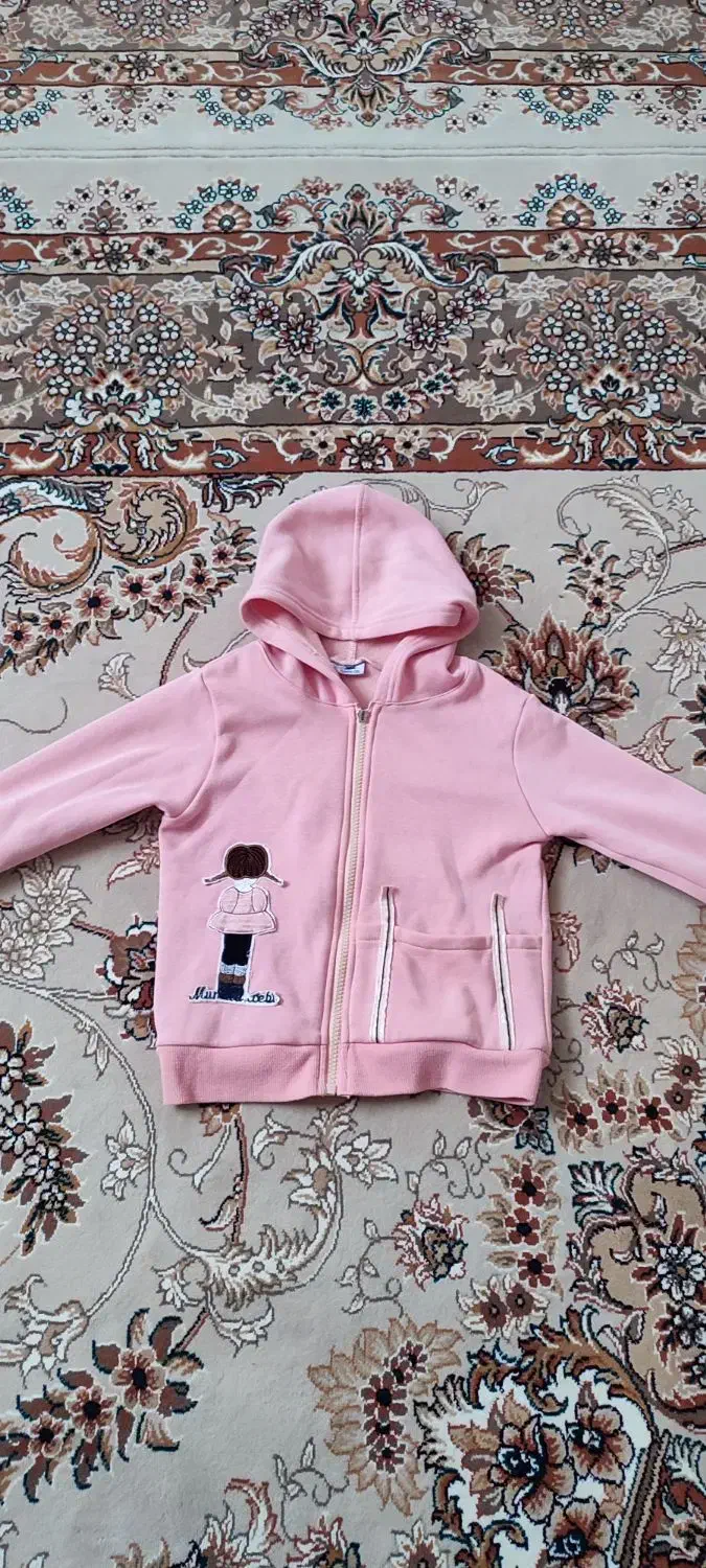 تعدادی لباس دخترانه مناسب۴تا۶سال|حراج|قم, کلهری|دیوار