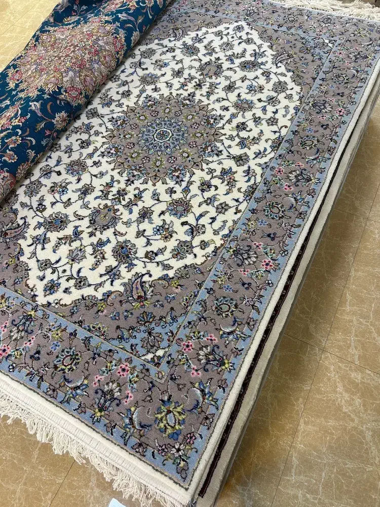 فرش دستبافت نیشابور گل ابریشم|فرش|کرج, چمران|دیوار