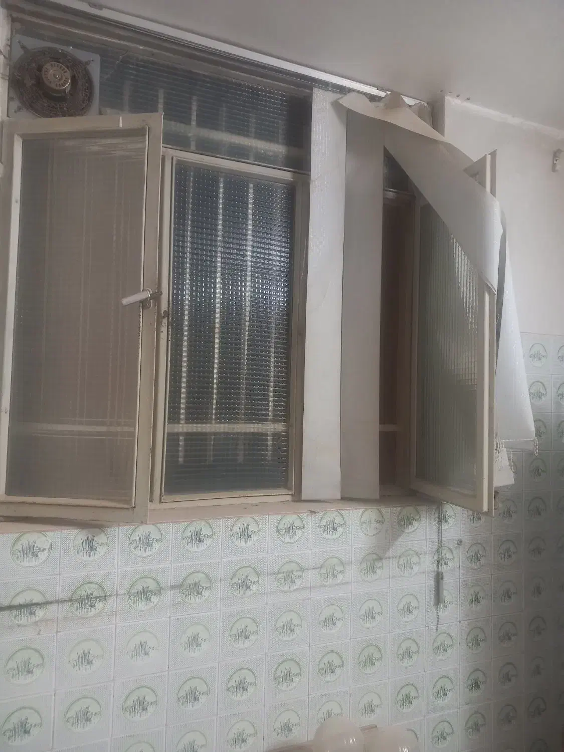 فروش پنجره آلمینیومی و آهنی|مصالح و تجهیزات ساختمان|مهریز, |دیوار