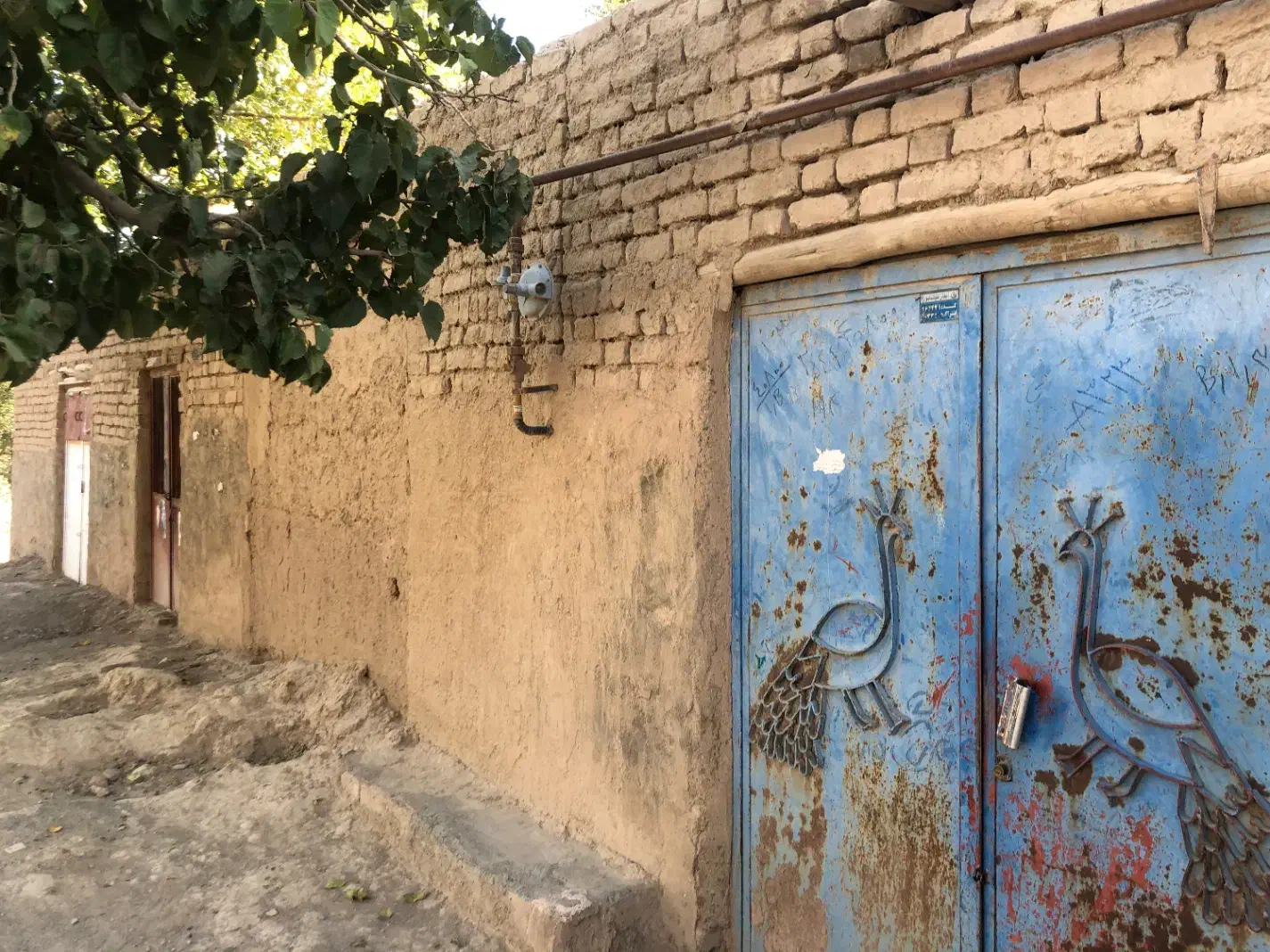 ملک مسکونی حاشیه خیابان اصلی|فروش زمین و ملک کلنگی|اسحاق آباد, |دیوار